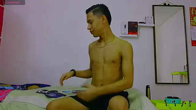 dylan apol0 online show from 02/21/26, 03:07