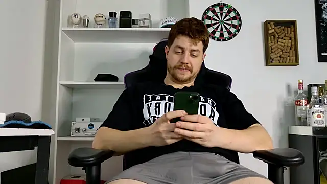 aaron nvk online show from 06/12/26, 04:22