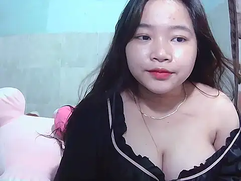 Lily3322 online show from 09/25/25, 04:54