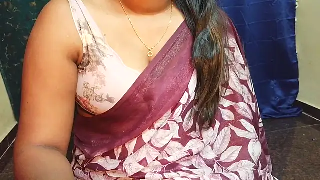 Snapshot of Pavani-Sexy chatting on 06/23/26, 01:53 Pavani-Sexy online show from 06/23/26, 01:53