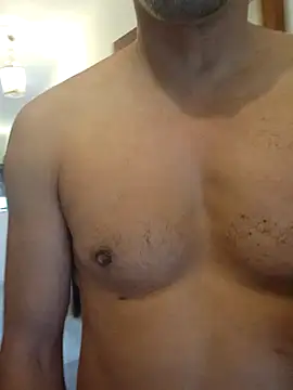 Snapshot of Luk777999 chatting on 12/16/25, 12:43 Luk777999 online show from 12/16/25, 12:43