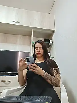 Demy Rhoades online show from 05/28/26, 01:08