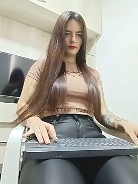 Demy Rhoades online show from 06/06/26, 03:17