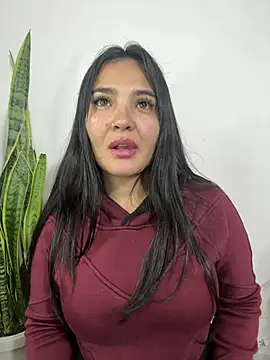 Snapshot of meli__brown chatting on 05/25/26, 02:50 meli brown online show from 05/25/26, 02:50