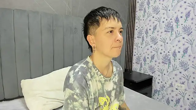  Hannah Hot online show from 12/02/25, 01:00