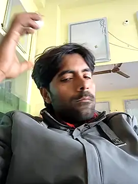 Snapshot of OmeningFurorji chatting on 01/12/26, 08:52 OmeningFurorji online show from 01/12/26, 08:52