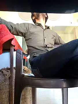 Snapshot of OmeningFurorji chatting on 03/05/26, 05:58 OmeningFurorji online show from 03/05/26, 05:58