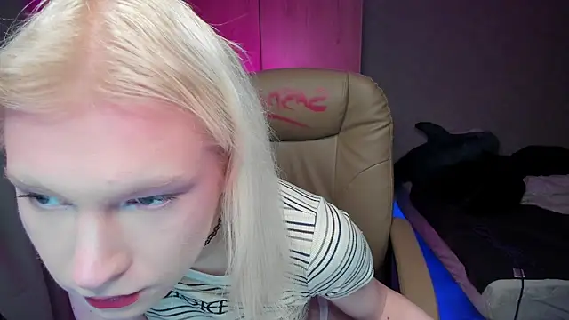 Snapshot of Sasyhk0 chatting on 01/12/26, 06:02 Sasyhk0 online show from 01/12/26, 06:02