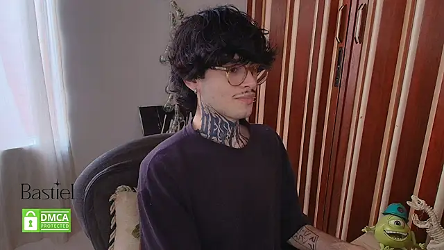 Mihail leroy online show from 10/10/25, 08:19