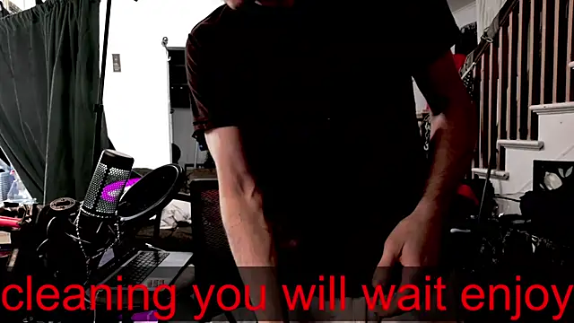 Snapshot of MasterDaddyCool chatting on 09/15/25, 10:43 MasterDaddyCool online show from 09/15/25, 10:43