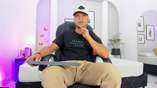 Ricky Owens1 online show from 10/28/25, 08:33