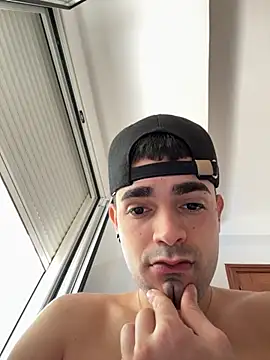Snapshot of joseemontilla chatting on 10/03/25, 01:19 joseemontilla online show from 10/03/25, 01:19
