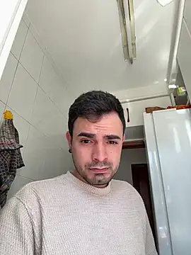 Snapshot of joseemontilla chatting on 04/27/26, 02:15 joseemontilla online show from 04/27/26, 02:15