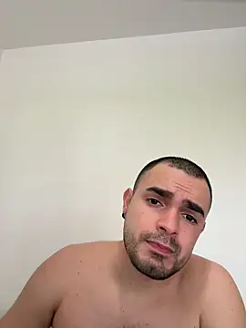 Snapshot of joseemontilla chatting on 05/10/26, 02:33 joseemontilla online show from 05/10/26, 02:33