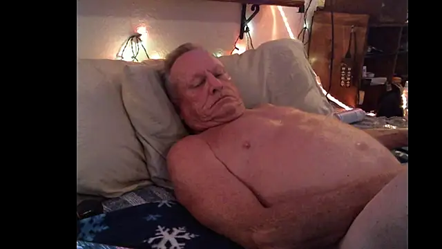 Pussyeat2please online show from 10/23/25, 09:52