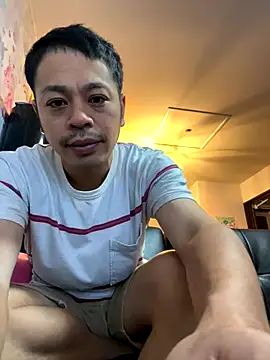 muut1215 online show from 10/20/25, 03:56