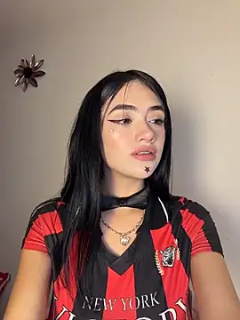 Snapshot of mandy222_ chatting on 01/08/26, 05:21 mandy222 online show from 01/08/26, 05:21