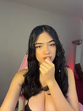 Snapshot of mandy222_ chatting on 05/24/26, 04:17 mandy222 online show from 05/24/26, 04:17