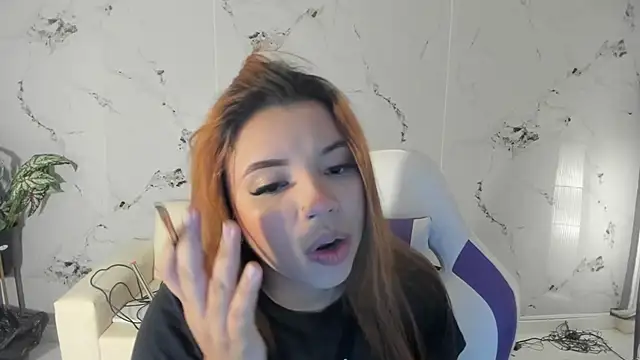 scarlett enjoy1 online show from 09/23/25, 12:30