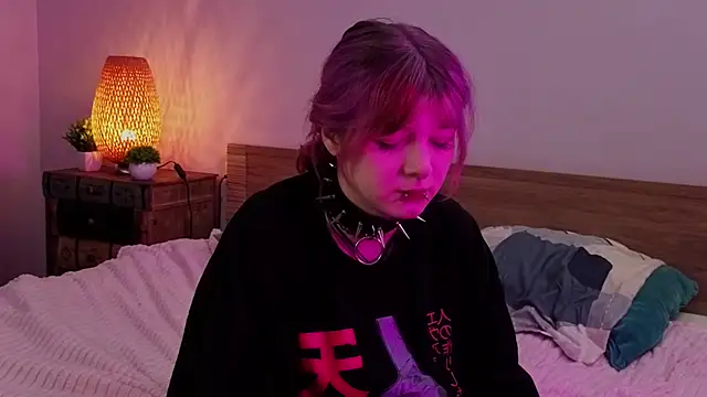 Snapshot of TaiteBeat chatting on 09/18/25, 05:59 TaiteBeat online show from 09/18/25, 05:59