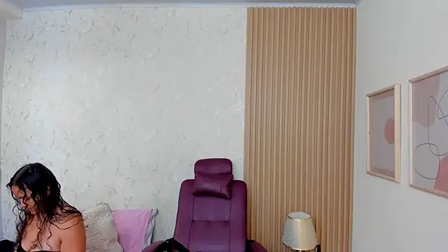 Snapshot of bellarivera_ chatting on 10/05/25, 12:14 bellarivera online show from 10/05/25, 12:14