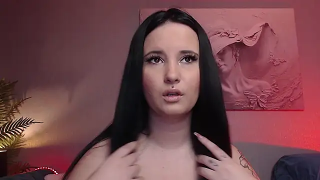 Snapshot of MikaSnake chatting on 09/10/25, 08:42 MikaSnake online show from 09/10/25, 08:42