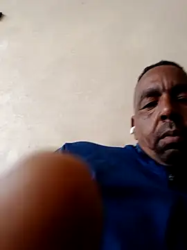 Snapshot of Bob_black chatting on 03/24/26, 01:16 Bob black online show from 03/24/26, 01:16