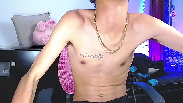 briamhoconor xh online show from 11/23/25, 12:10