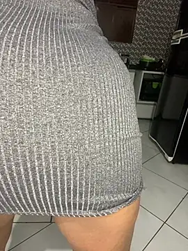 Snapshot of moranguito_hot chatting on 02/06/26, 11:41 moranguito hot online show from 02/06/26, 11:41