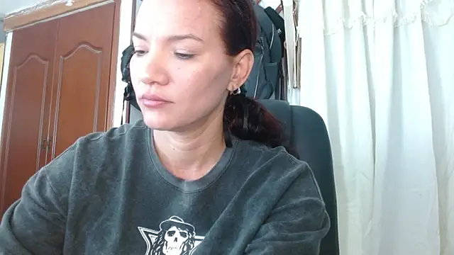 Snapshot of BriggiteSkyAngels chatting on 10/07/25, 09:39 BriggiteSkyAngels online show from 10/07/25, 09:39