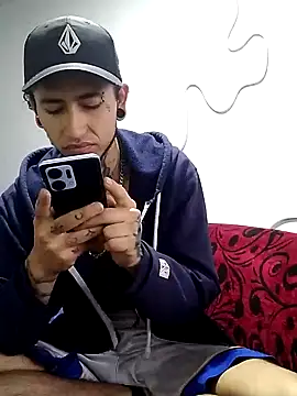 Snapshot of Tattoboy19cm chatting on 02/15/26, 12:14 Tattoboy19cm online show from 02/15/26, 12:14