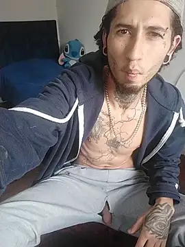 Snapshot of Tattoboy19cm chatting on 02/24/26, 03:32 Tattoboy19cm online show from 02/24/26, 03:32