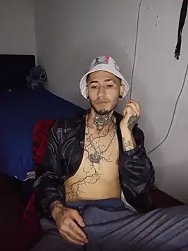 Snapshot of Tattoboy19cm chatting on 03/07/26, 05:37 Tattoboy19cm online show from 03/07/26, 05:37