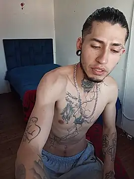 Snapshot of Tattoboy19cm chatting on 03/16/26, 09:08 Tattoboy19cm online show from 03/16/26, 09:08