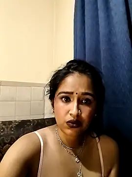 cute indianxo online show from 04/27/26, 09:13