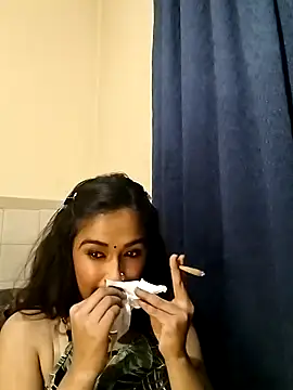 cute indianxo online show from 04/28/26, 08:14