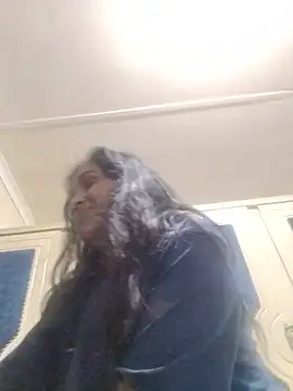 cute indianxo online show from 05/16/26, 06:07