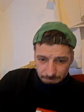 Snapshot of a7ex chatting on 12/19/24, 01:07 a7ex online show from 12/19/24, 01:07