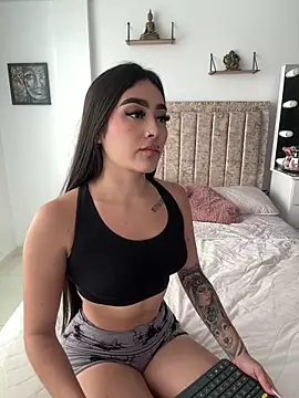 EmiilyEvans  online show from 09/23/25, 09:51