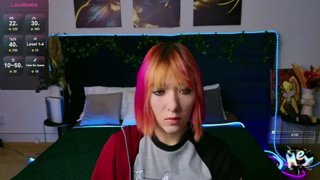 Snapshot of Ketrin_Jones chatting on 09/30/25, 05:01 Ketrin Jones online show from 09/30/25, 05:01