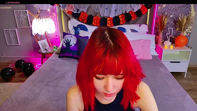 Snapshot of Ketrin_Jones chatting on 10/25/25, 05:04 Ketrin Jones online show from 10/25/25, 05:04