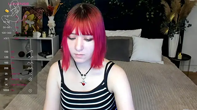 Snapshot of Ketrin_Jones chatting on 11/08/25, 03:23 Ketrin Jones online show from 11/08/25, 03:23