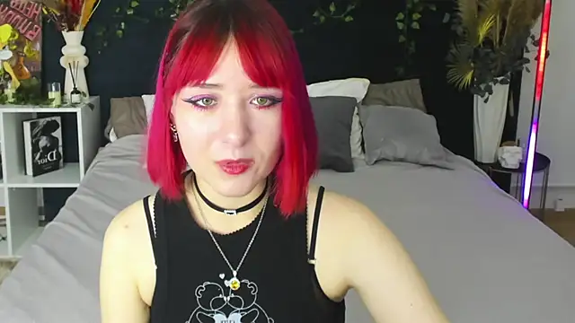 Snapshot of Ketrin_Jones chatting on 11/14/25, 03:55 Ketrin Jones online show from 11/14/25, 03:55