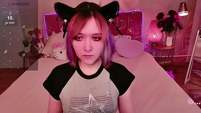 Snapshot of Ketrin_Jones chatting on 01/18/26, 05:17 Ketrin Jones online show from 01/18/26, 05:17