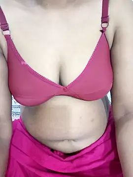 Snapshot of tissa12 chatting on 09/15/25, 05:46 tissa12 online show from 09/15/25, 05:46