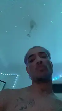 Snapshot of luluycoco chatting on 10/16/25, 10:00 luluycoco online show from 10/16/25, 10:00