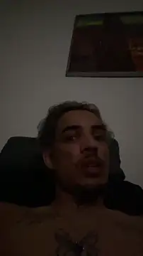 Snapshot of luluycoco chatting on 11/08/25, 08:03 luluycoco online show from 11/08/25, 08:03