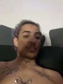 Snapshot of luluycoco chatting on 11/15/25, 02:24 luluycoco online show from 11/15/25, 02:24