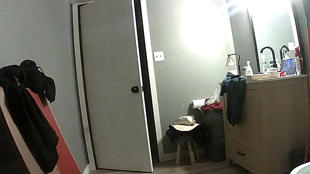 Snapshot of lovemedirty chatting on 10/16/25, 07:42 lovemedirty online show from 10/16/25, 07:42