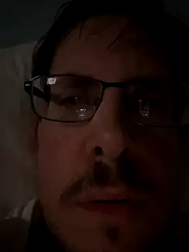 Snapshot of JJG327 chatting on 11/18/25, 05:12 JJG327 online show from 11/18/25, 05:12